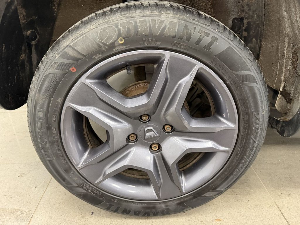 Used Dacia Sandero Stepway 2017 for sale - 78200300: Photo 32