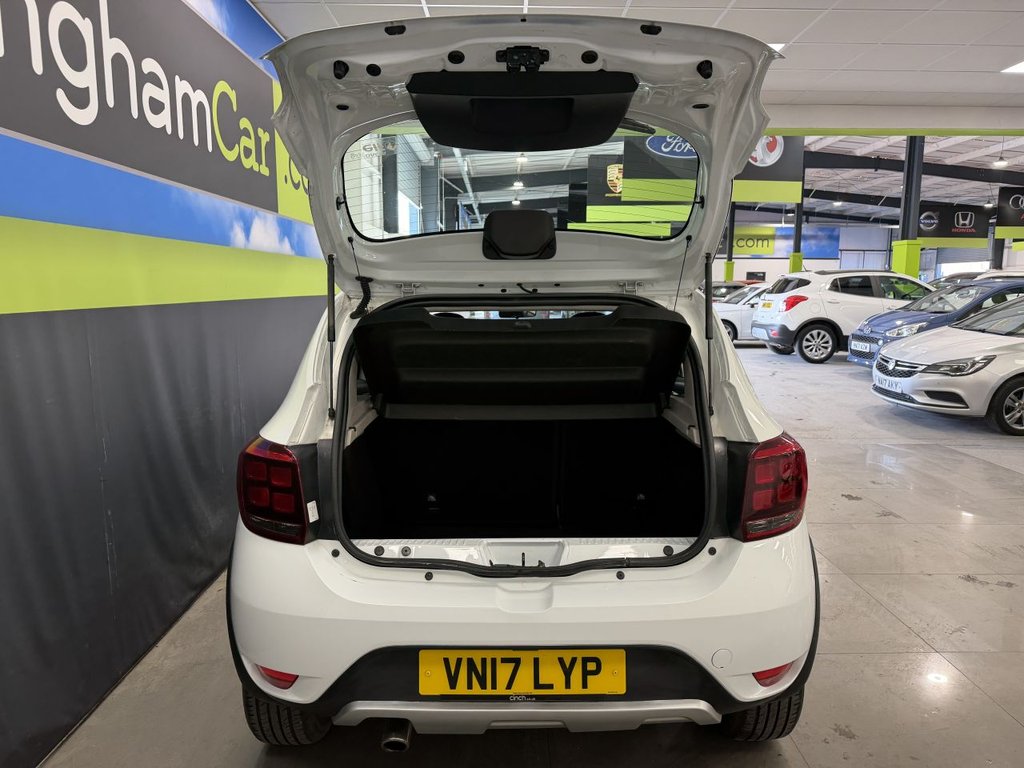 Used Dacia Sandero Stepway 2017 for sale - 78200300: Photo 7