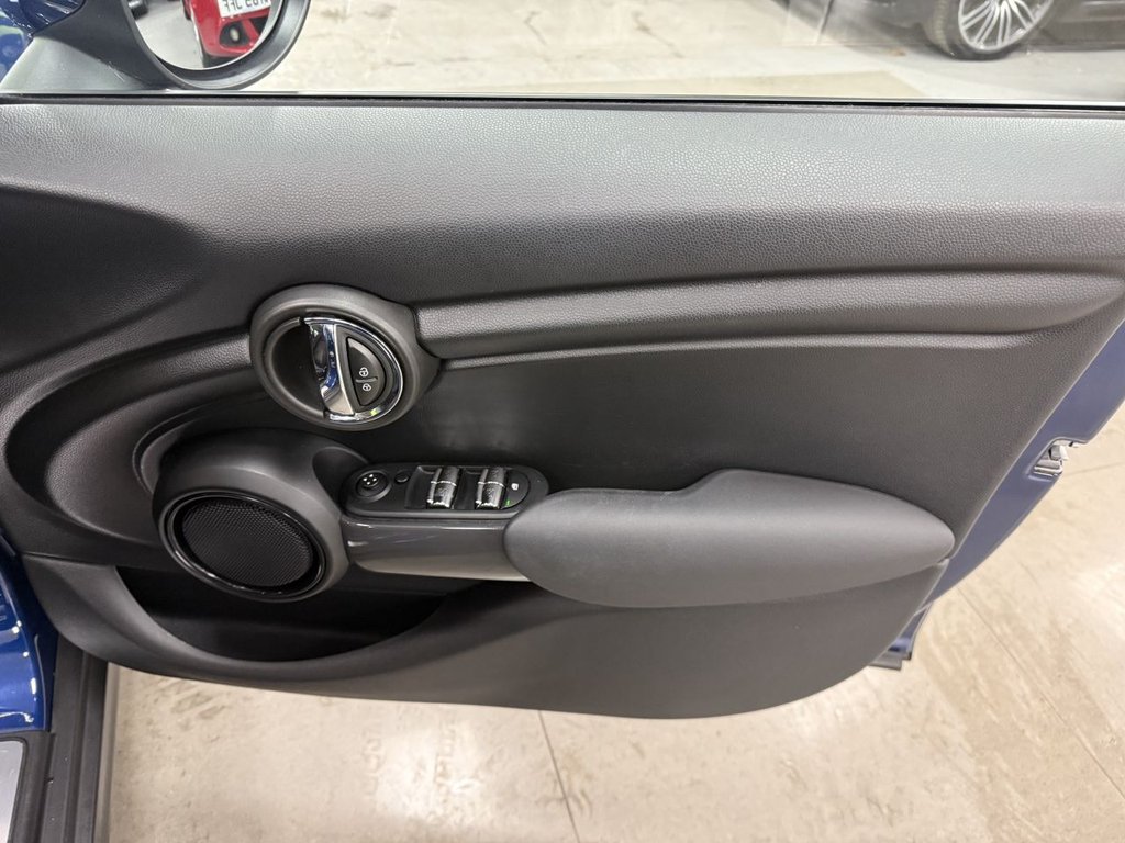 Used MINI Hatch 2017 for sale - 76520353: Photo 19