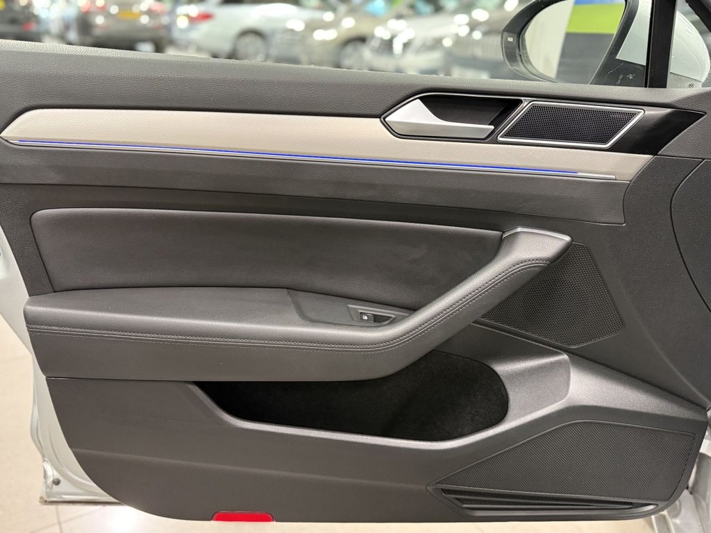 Used Volkswagen Passat 2017 for sale - 76132104: Photo 50