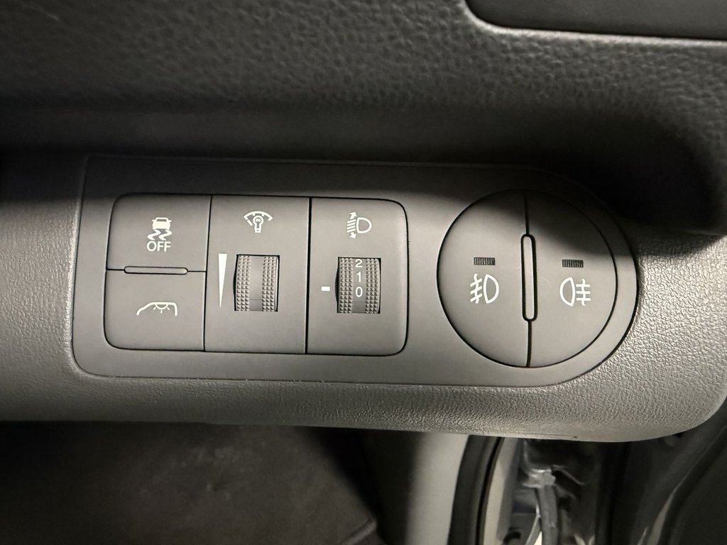 Used Hyundai i800 2016 for sale - 76569797: Photo 25