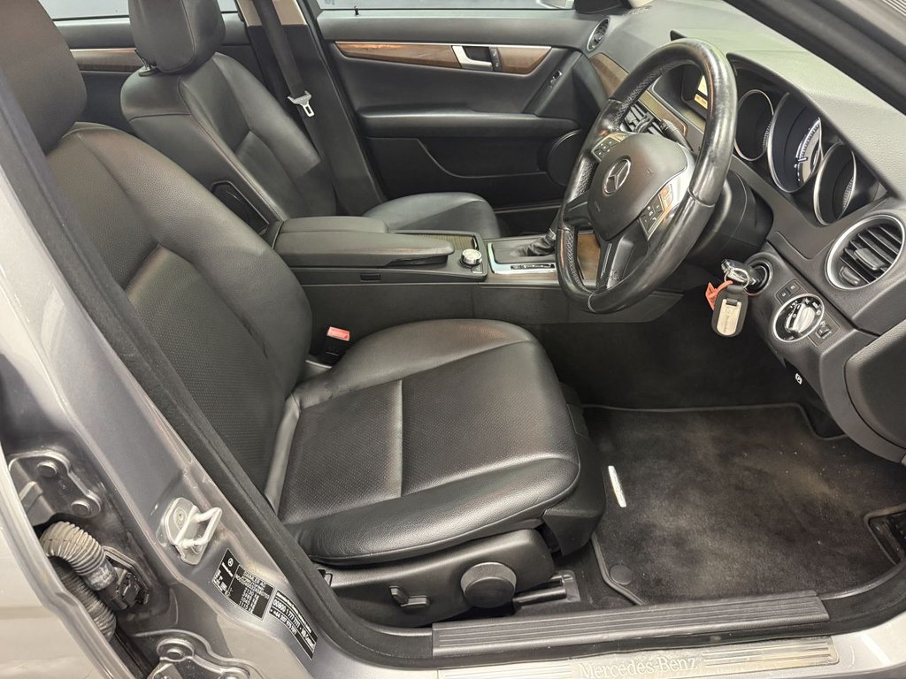 Used Mercedes-Benz C Class 2011 for sale - 76563341: Photo 16