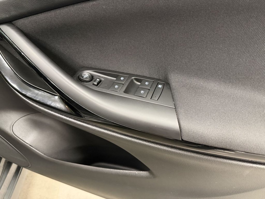 Used Vauxhall Astra 2018 for sale - 78082376: Photo 16