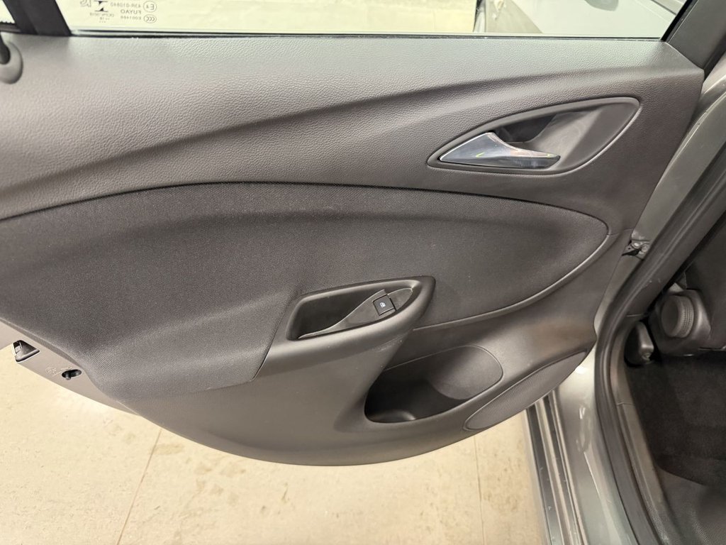 Used Vauxhall Astra 2018 for sale - 78082376: Photo 31