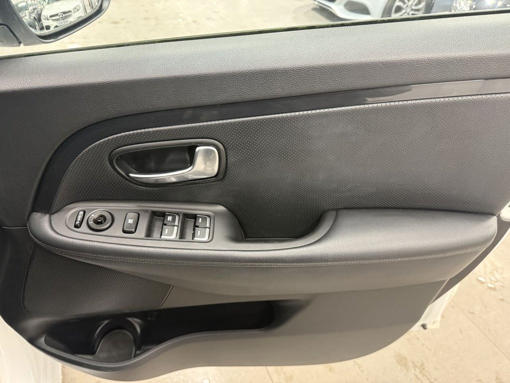 Used Kia Carens 2014 for sale - 76821069: Photo 16