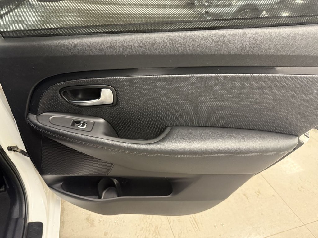 Used Kia Carens 2014 for sale - 76821069: Photo 45