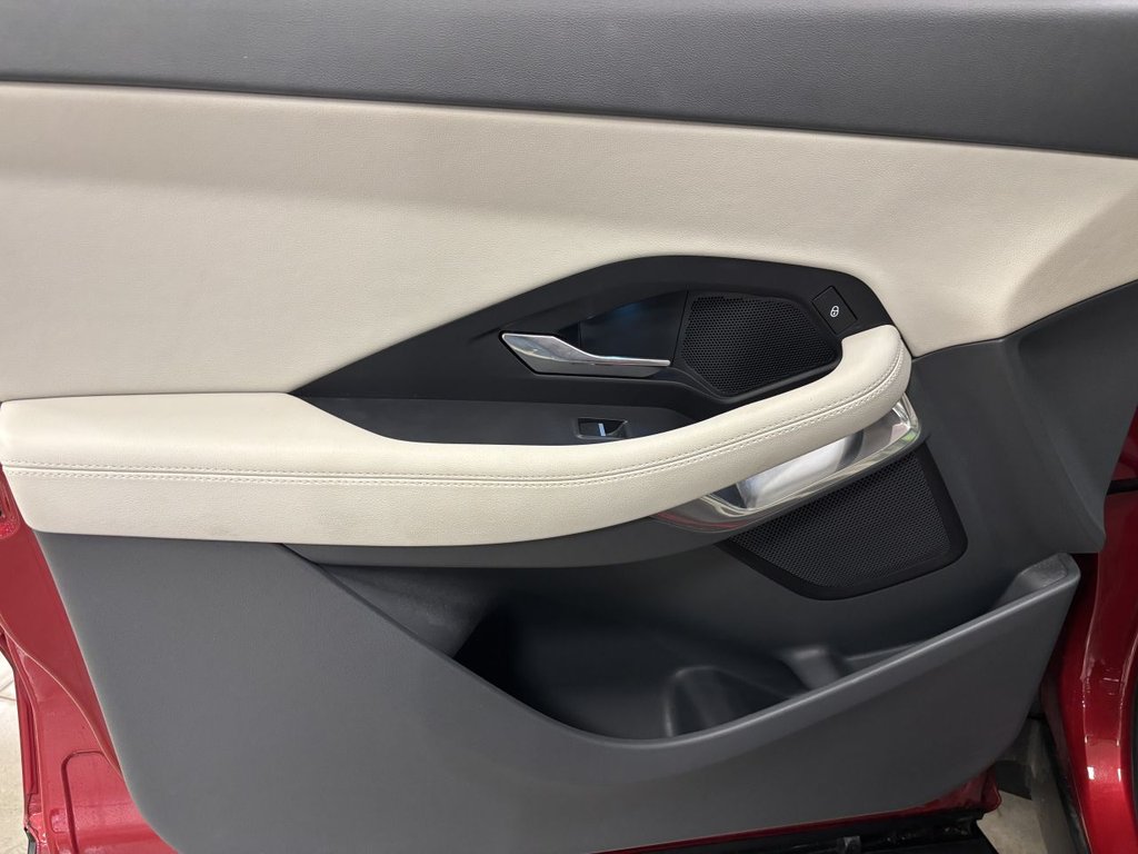 Used Jaguar E-Pace 2018 for sale - 77534494: Photo 29