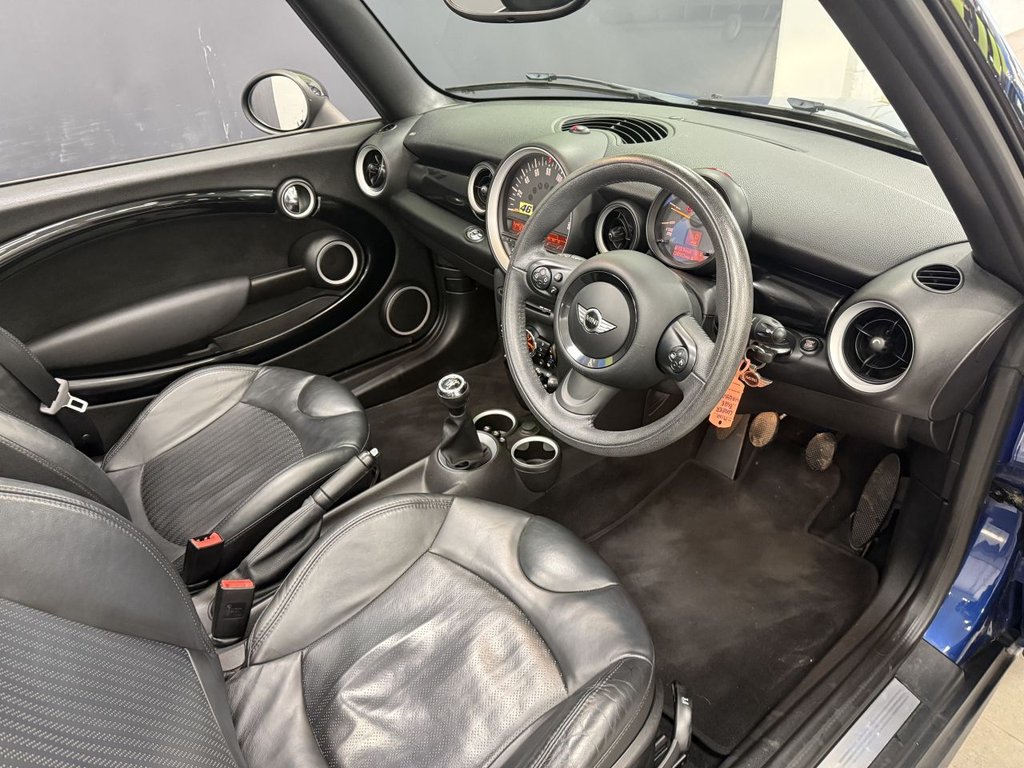 Used MINI Convertible 2014 for sale - 76798197: Photo 28