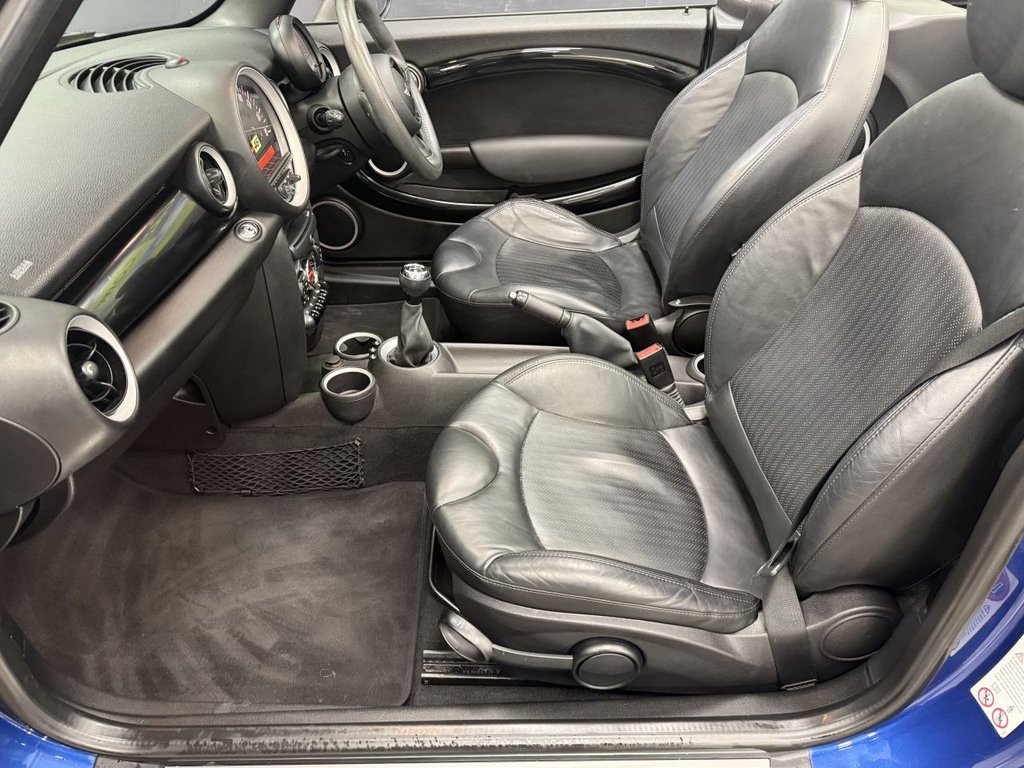 Used MINI Convertible 2014 for sale - 76798197: Photo 37