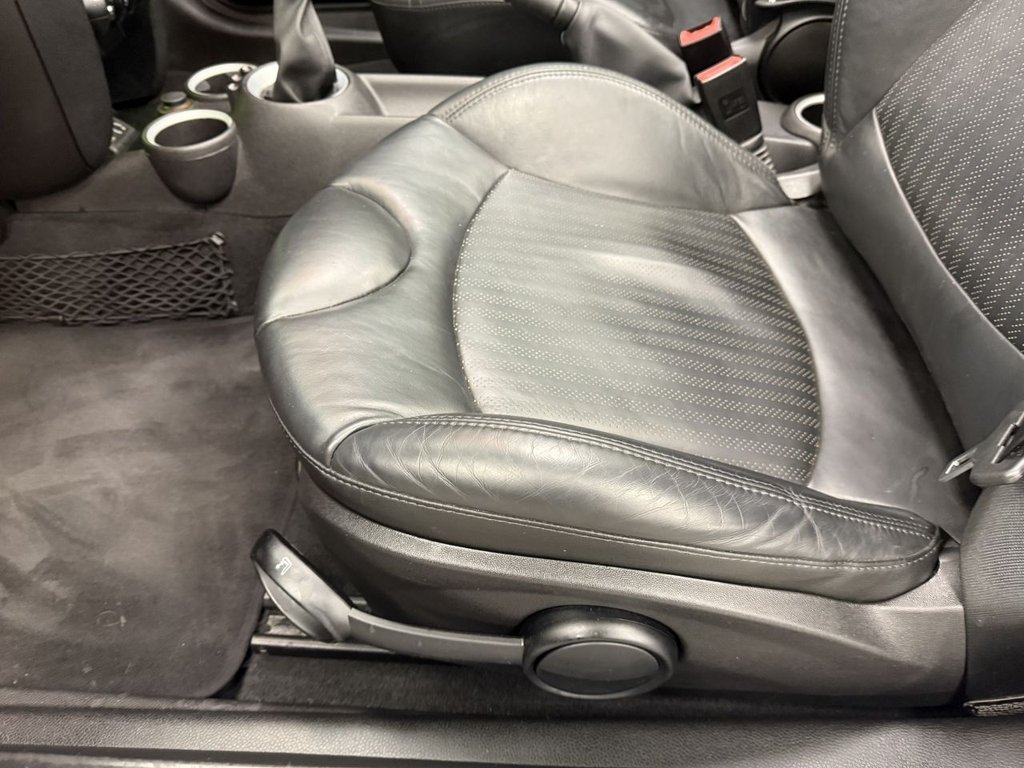 Used MINI Convertible 2014 for sale - 76798197: Photo 39