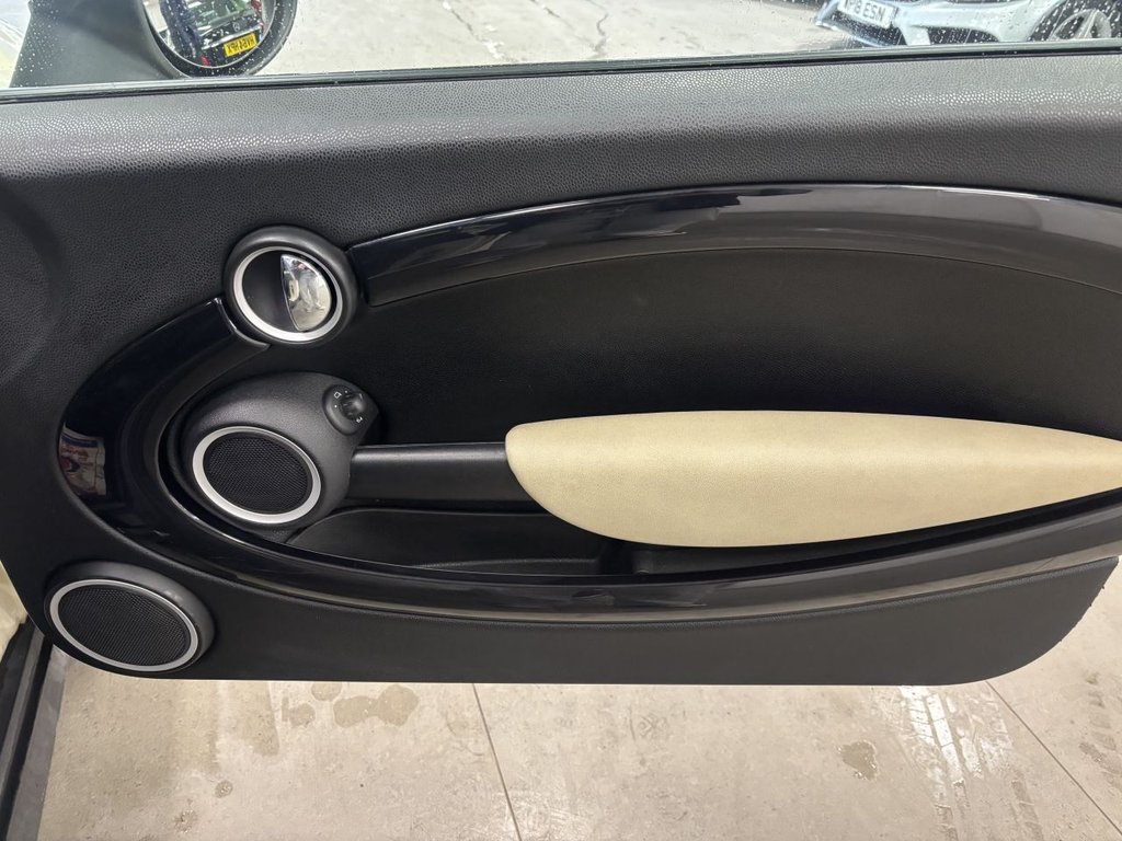 Used MINI Convertible 2010 for sale - 77436808: Photo 14