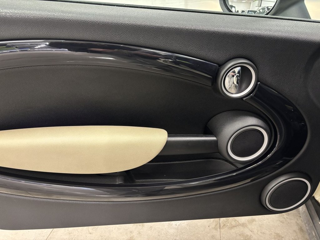 Used MINI Convertible 2010 for sale - 77436808: Photo 30