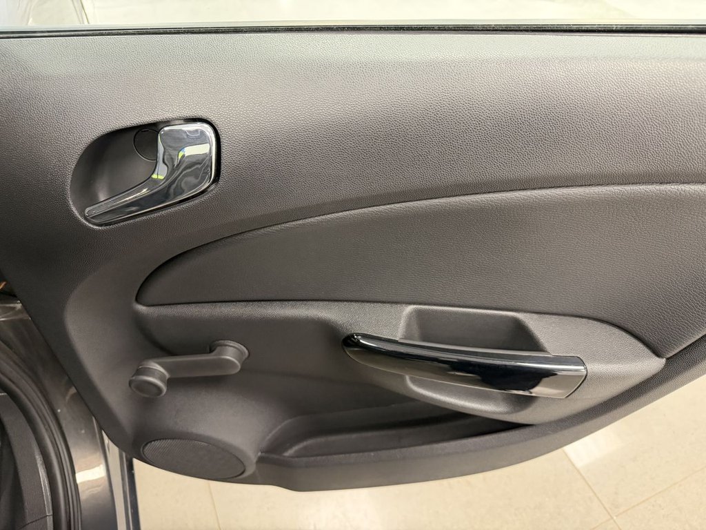 Used Vauxhall Corsa 2013 for sale - 77890981: Photo 28