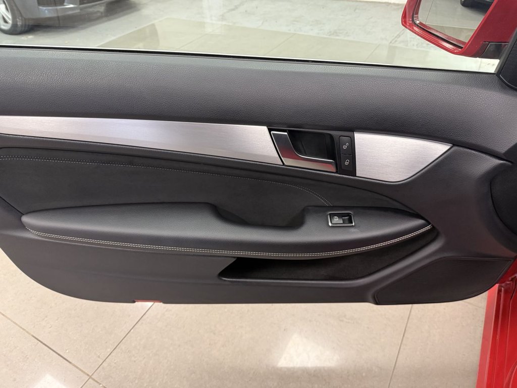 Used Mercedes-Benz C Class 2015 for sale - 76223669: Photo 30