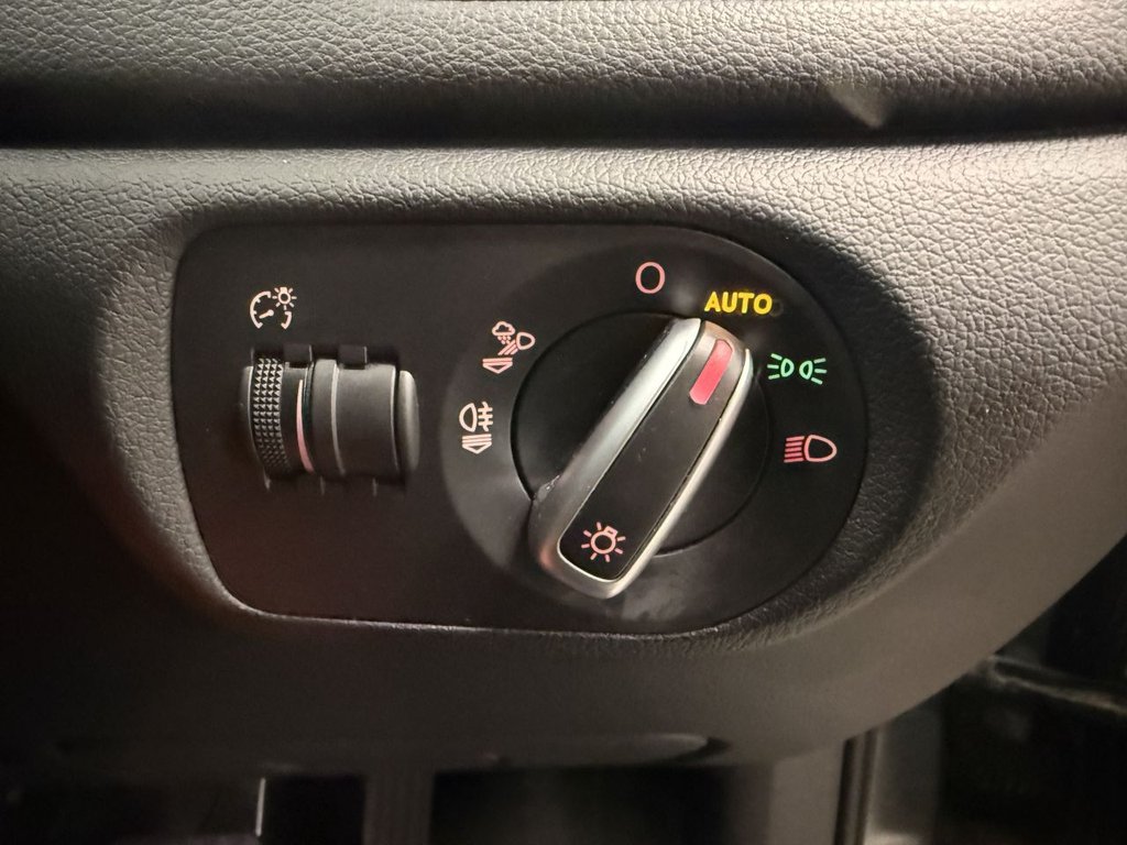 Used Audi Q3 2015 for sale - 77236458: Photo 25