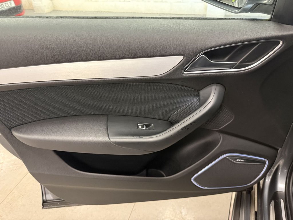 Used Audi Q3 2015 for sale - 77236458: Photo 35