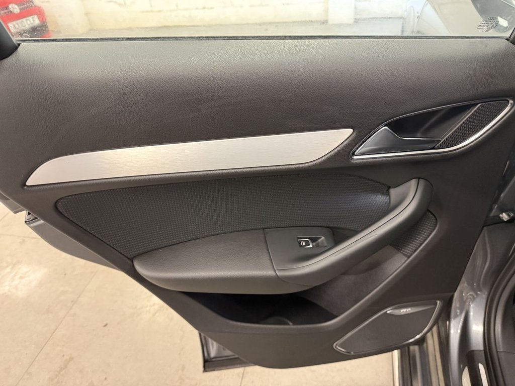 Used Audi Q3 2015 for sale - 77236458: Photo 43