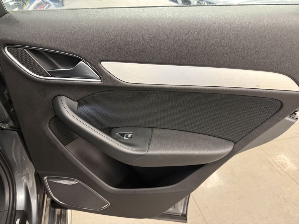 Used Audi Q3 2015 for sale - 77236458: Photo 47