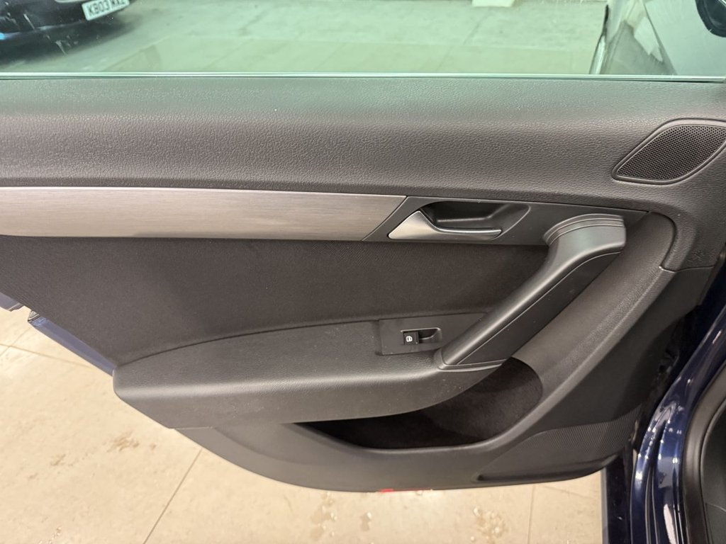 Used Volkswagen Passat 2013 for sale - 77341622: Photo 38