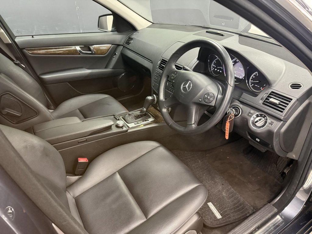Used Mercedes-Benz C Class 2011 for sale - 76962427: Photo 18