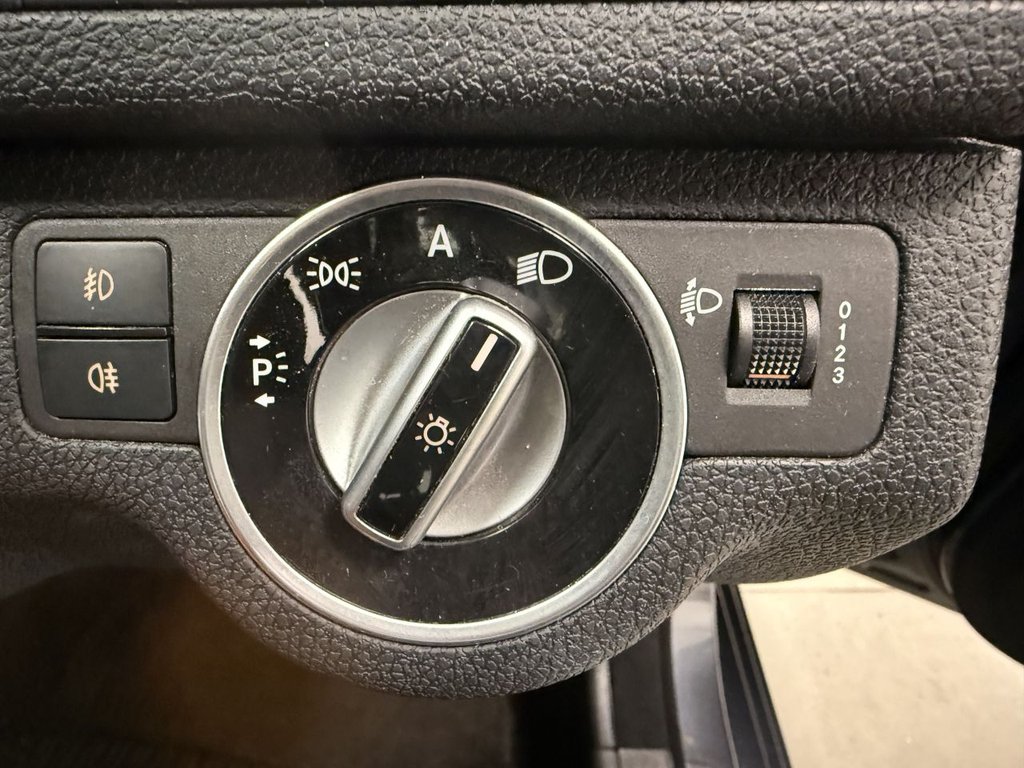 Used Mercedes-Benz C Class 2011 for sale - 76962427: Photo 24