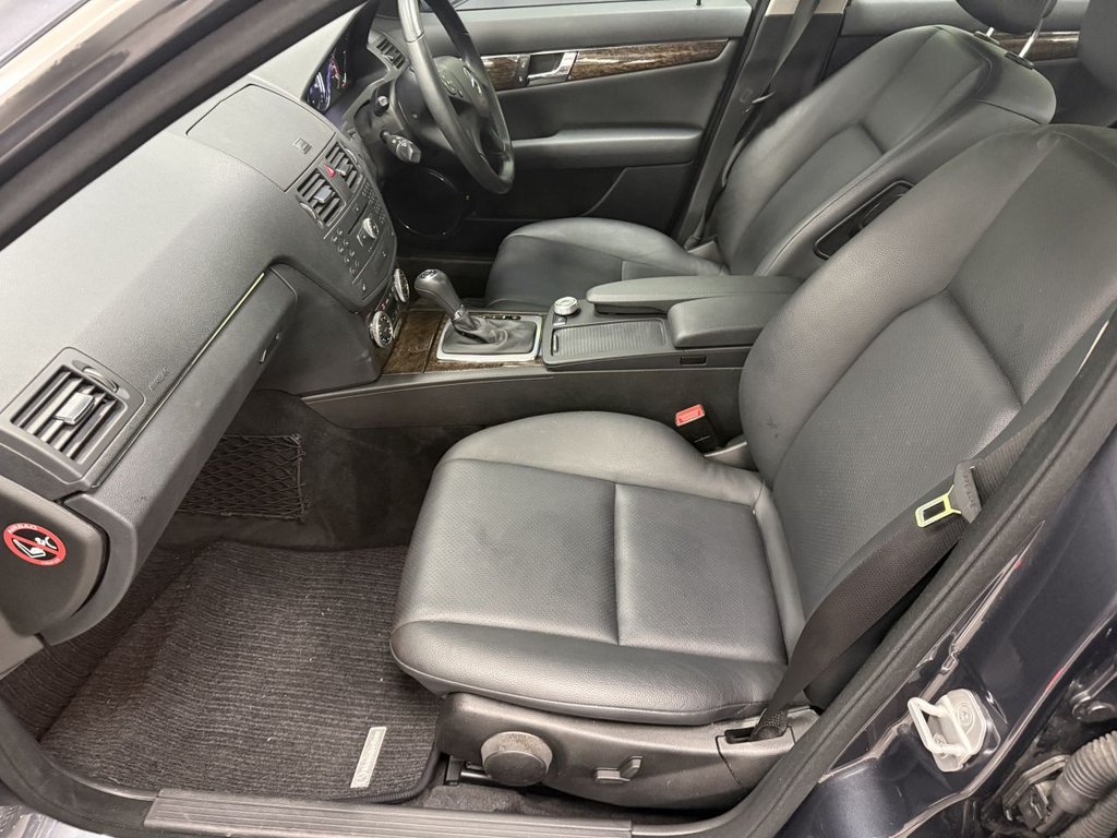 Used Mercedes-Benz C Class 2011 for sale - 76962427: Photo 33