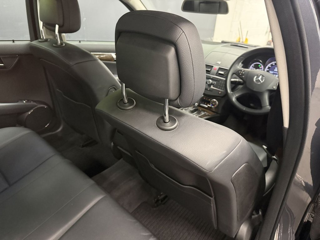 Used Mercedes-Benz C Class 2011 for sale - 76962427: Photo 35