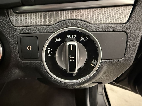 Used Mercedes-Benz E Class 2015 for sale - 76280244: Photo 23