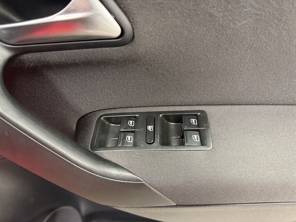 Used Volkswagen Polo 2010 for sale - 77692945: Photo 15