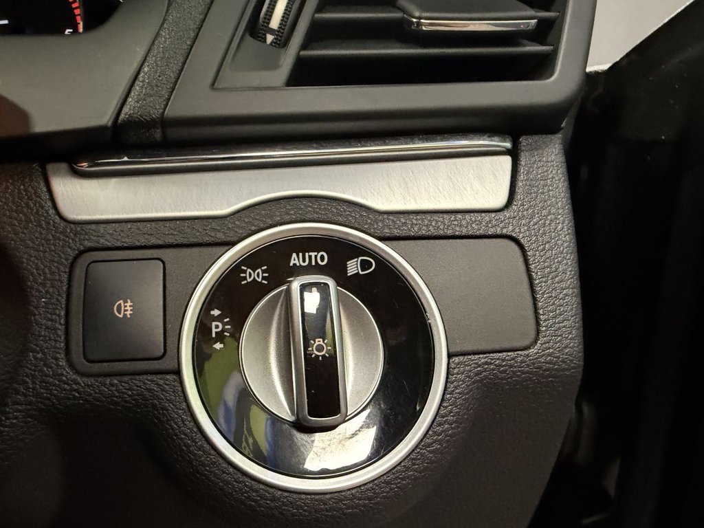 Used Mercedes-Benz E Class 2011 for sale - 78166866: Photo 32