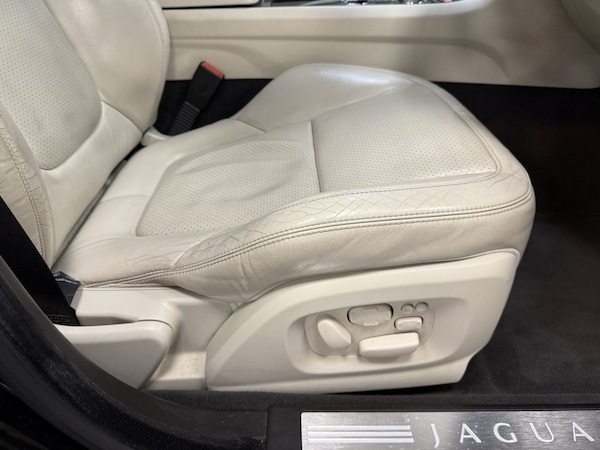 Used Jaguar XF 2012 for sale - 76323562: Photo 19