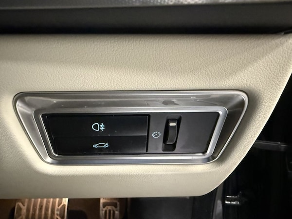 Used Jaguar XF 2012 for sale - 76323562: Photo 26