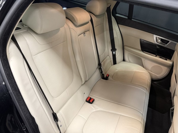 Used Jaguar XF 2012 for sale - 76323562: Photo 42