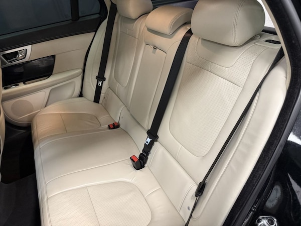 Used Jaguar XF 2012 for sale - 76323562: Photo 43