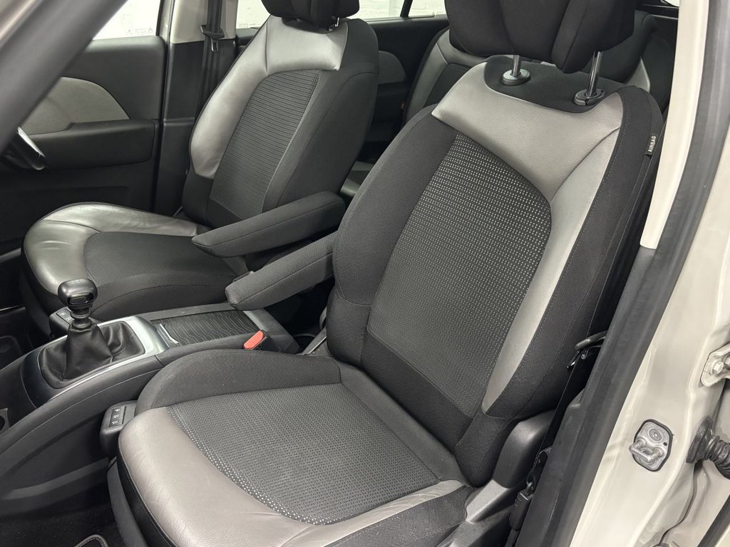 Used Citroen C4 Grand Picasso 2018 for sale - 76470431: Photo 42