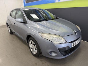 Used Renault Megane 2010 for sale - 79481915: Photo