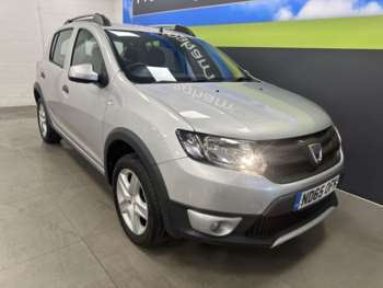 Used Dacia Sandero Stepway 2015 for sale - 74876745: Photo