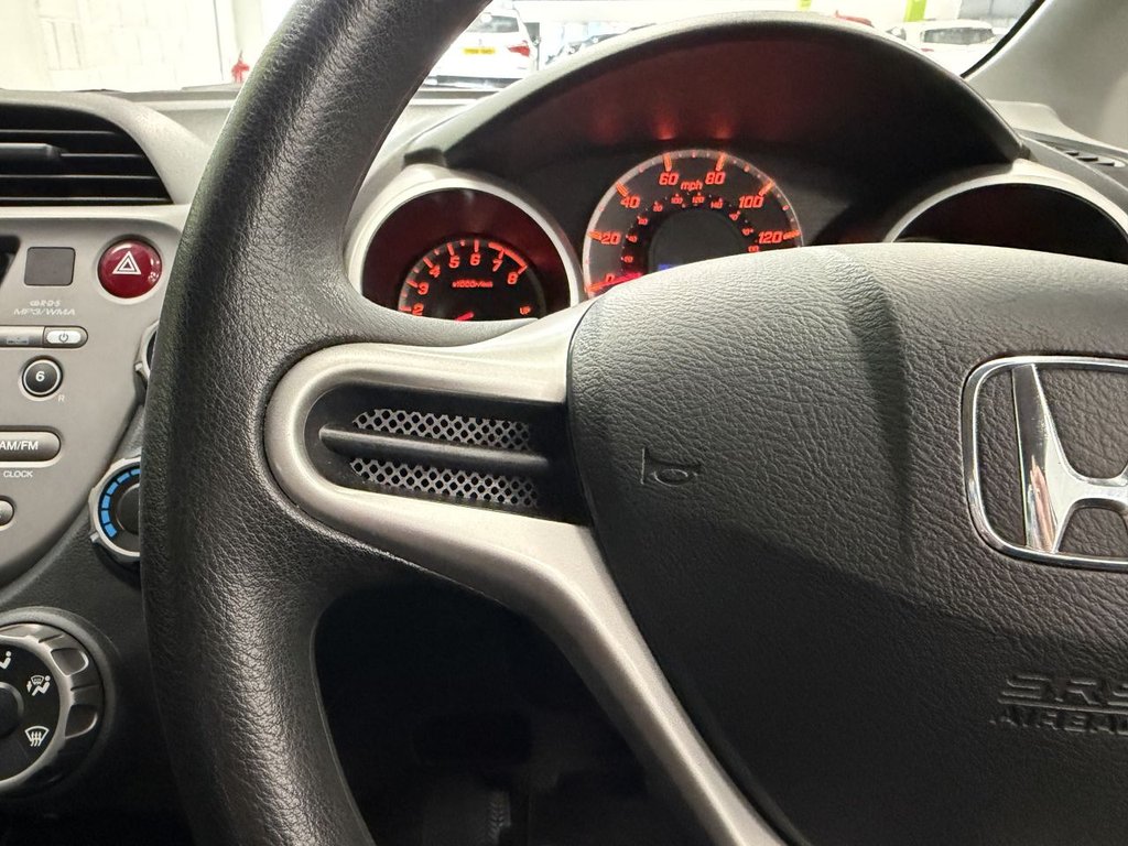 Used Honda Jazz 2010 for sale - 77890978: Photo 16