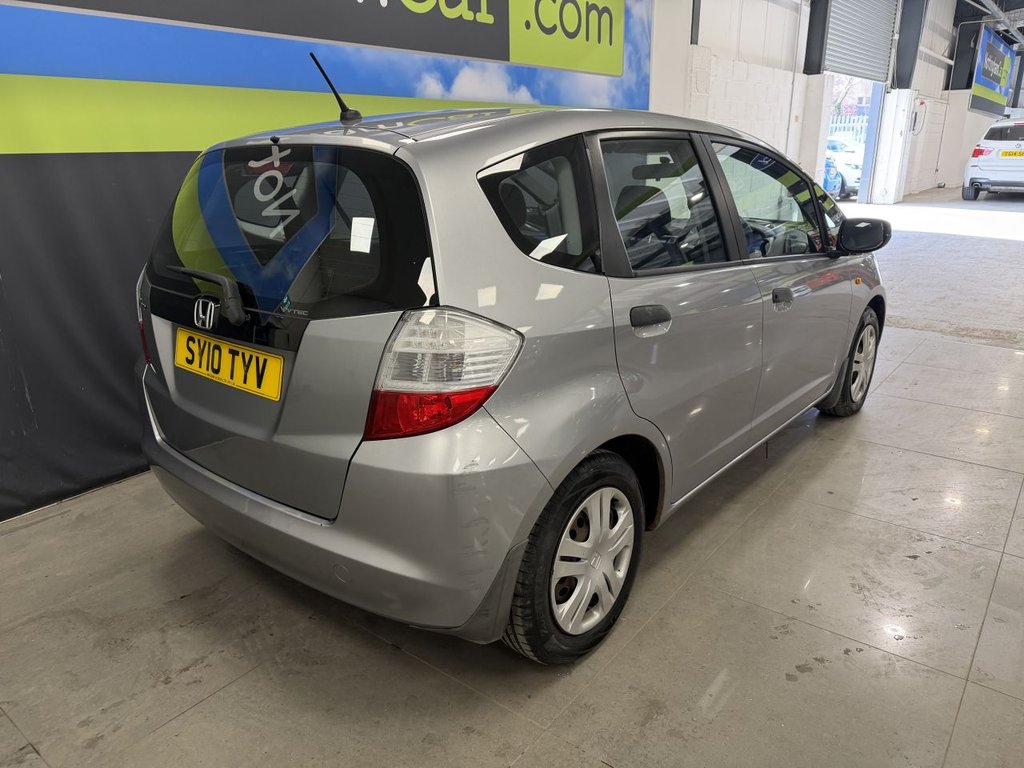 Used Honda Jazz 2010 for sale - 77890978: Photo 5