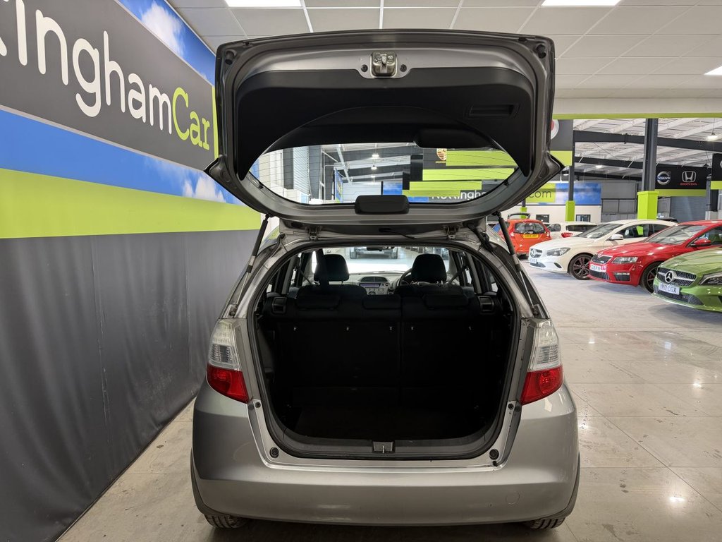 Used Honda Jazz 2010 for sale - 77890978: Photo 9