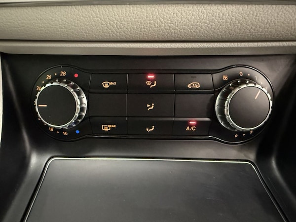 Used Mercedes-Benz GLA 2018 for sale - 76185589: Photo 30