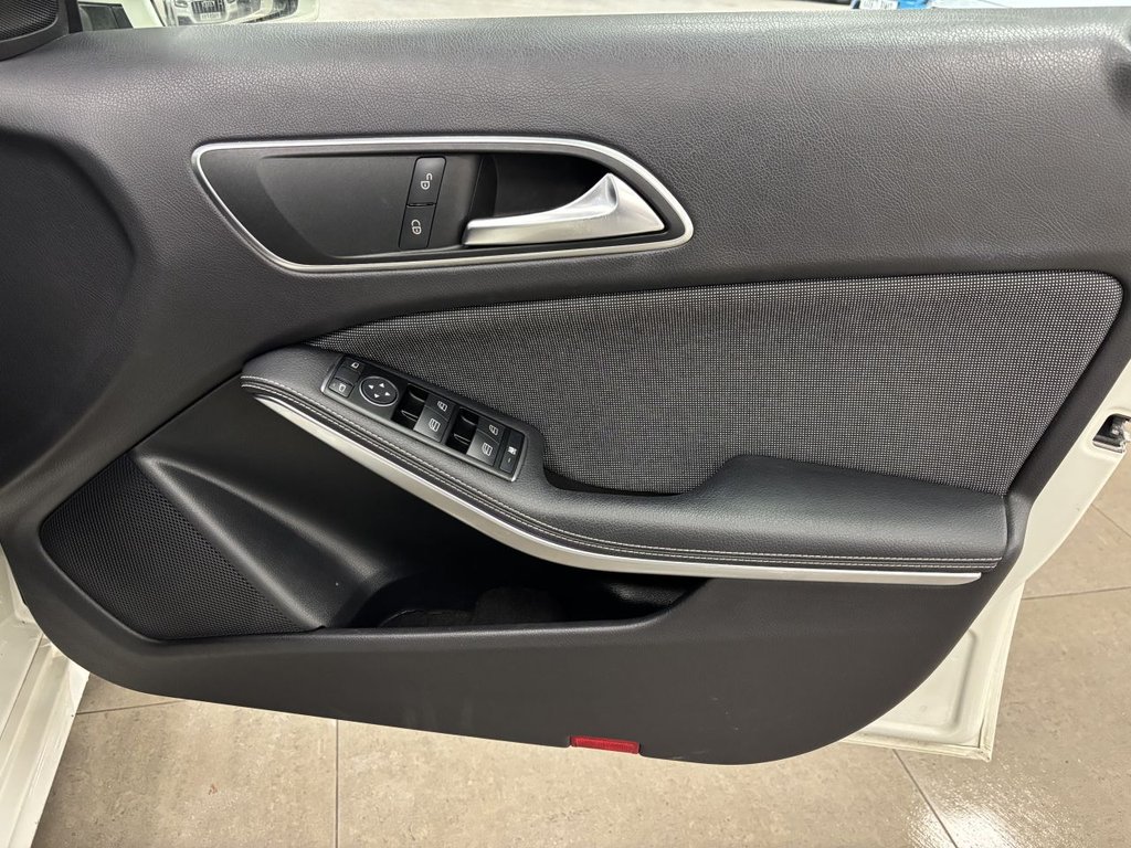 Used Mercedes-Benz A-Class 2013 for sale - 77477468: Photo 11