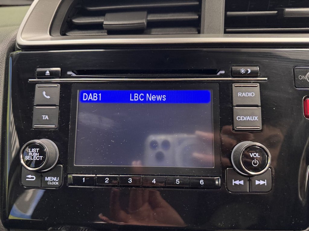 Used Honda Jazz 2015 for sale - 77792085: Photo 25