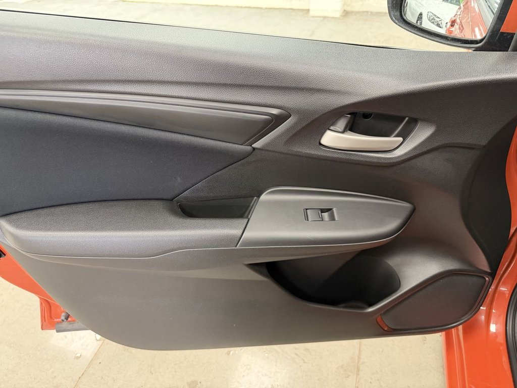 Used Honda Jazz 2015 for sale - 77792085: Photo 27