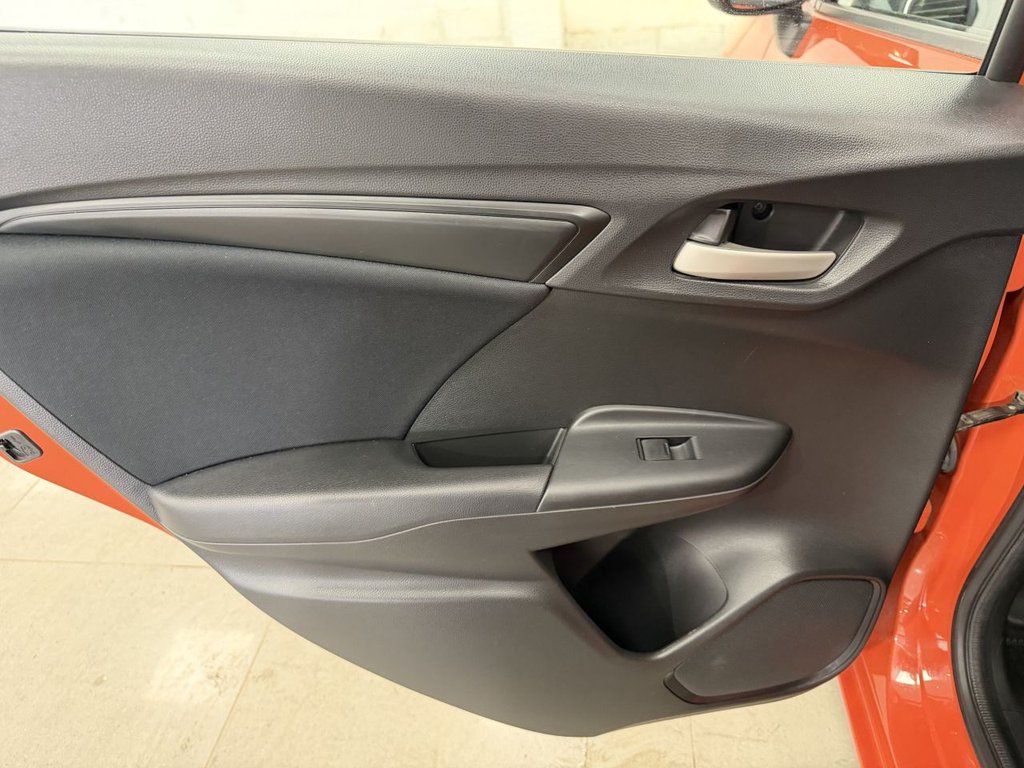 Used Honda Jazz 2015 for sale - 77792085: Photo 35