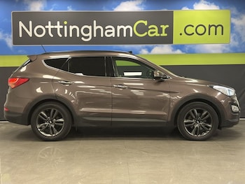 Used Hyundai Santa Fe 2015 for sale - 75832318: Photo