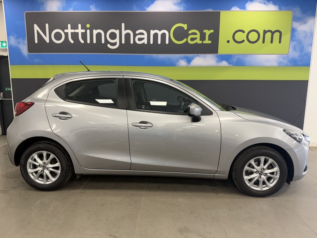 Used Mazda Mazda2 2015 for sale - 78200857: Photo 4