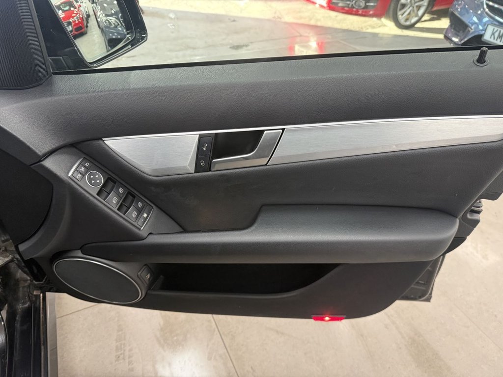 Used Mercedes-Benz C Class 2012 for sale - 77140223: Photo 11