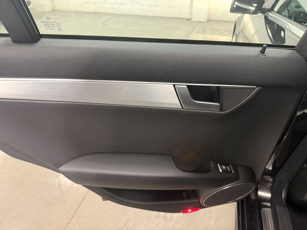 Used Mercedes-Benz C Class 2012 for sale - 77140223: Photo 38