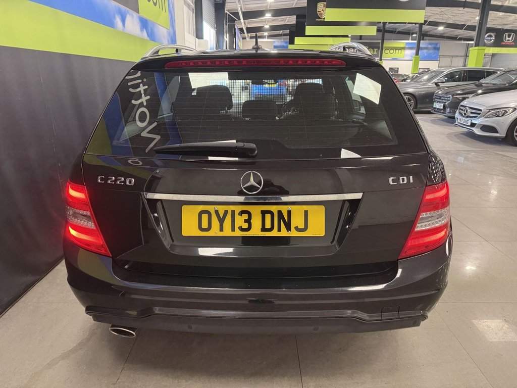 Used Mercedes-Benz C Class 2013 for sale - 77080422: Photo 7